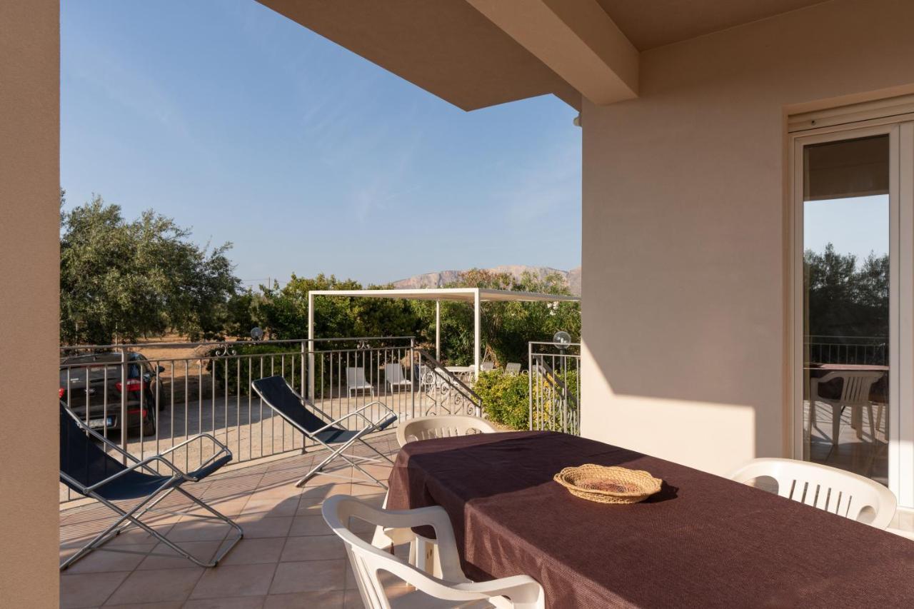 Casa Vacanze Calatijuncu Partinico Exterior foto